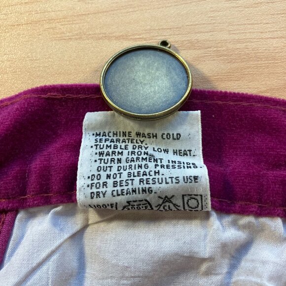 Gloria Vanderbilt Vintage Magenta Velvet Pants Size 12 - Picture 4 of 7